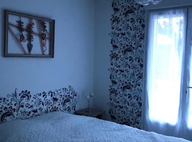 Domaine De L'ile - Et D'hotes 3* كاسلسارازين